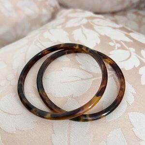 Vintage Lucite Bracelets set of 2 - Size 8-1/4